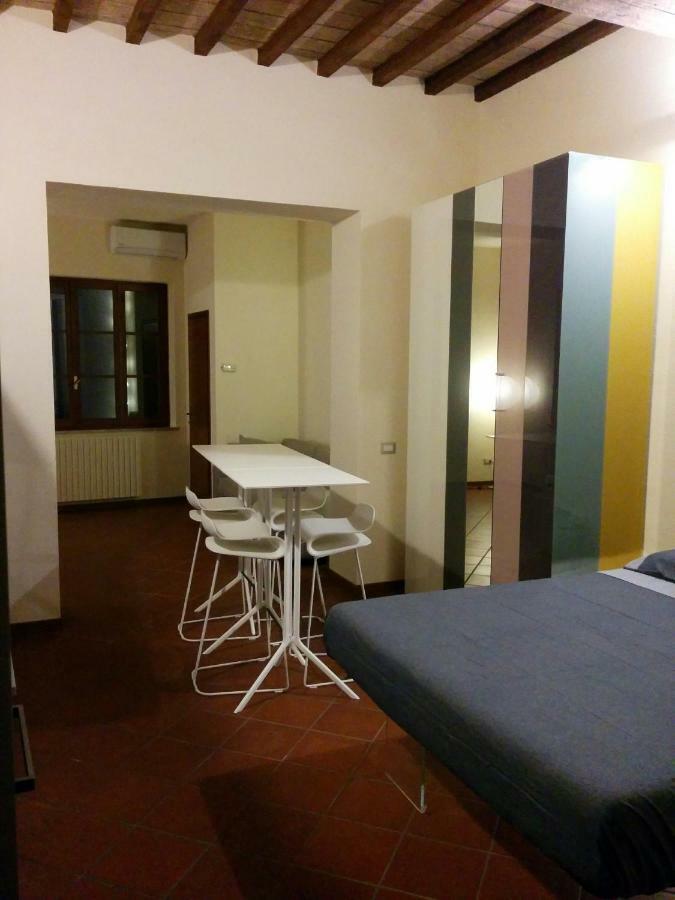 Honey House Parma Apartment ภายนอก รูปภาพ
