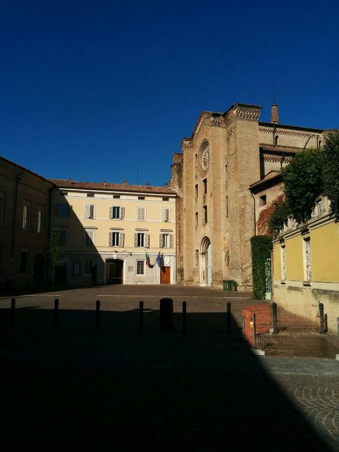 Honey House Parma Apartment ภายนอก รูปภาพ