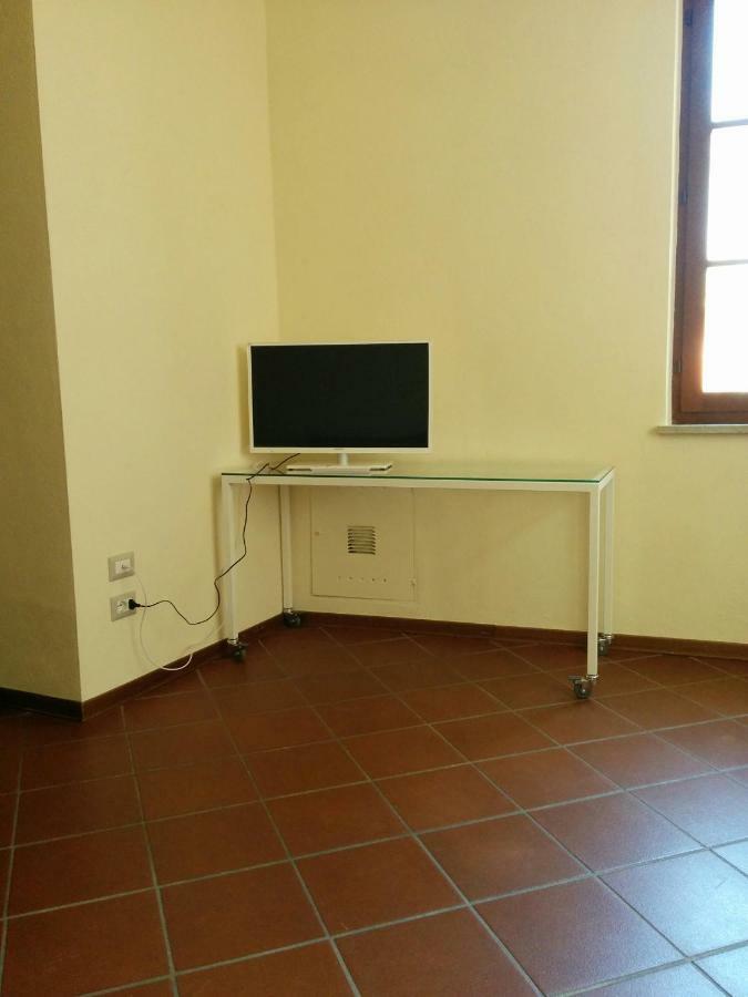 Honey House Parma Apartment ภายนอก รูปภาพ