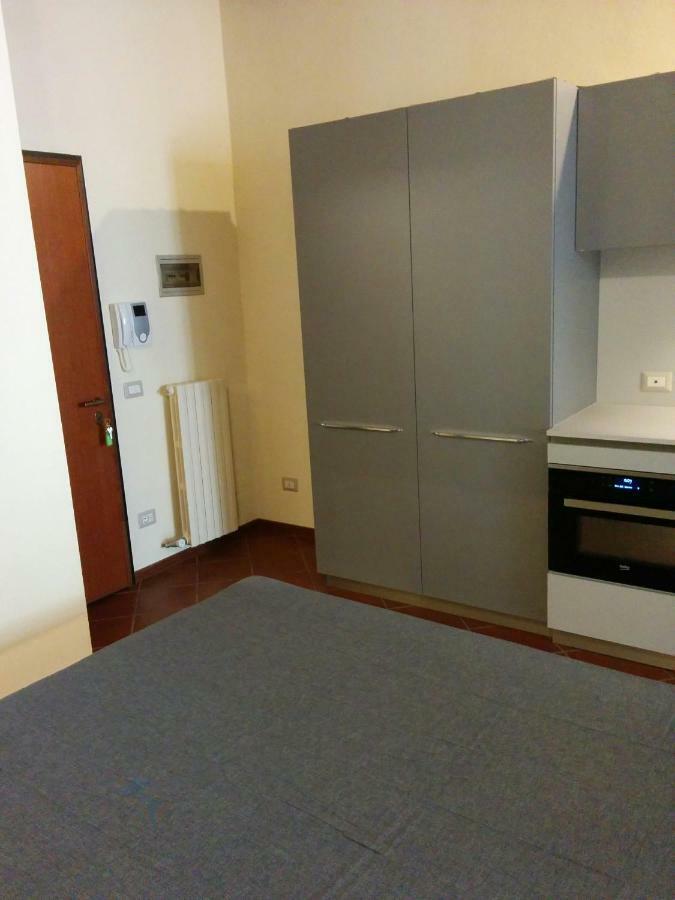 Honey House Parma Apartment ภายนอก รูปภาพ