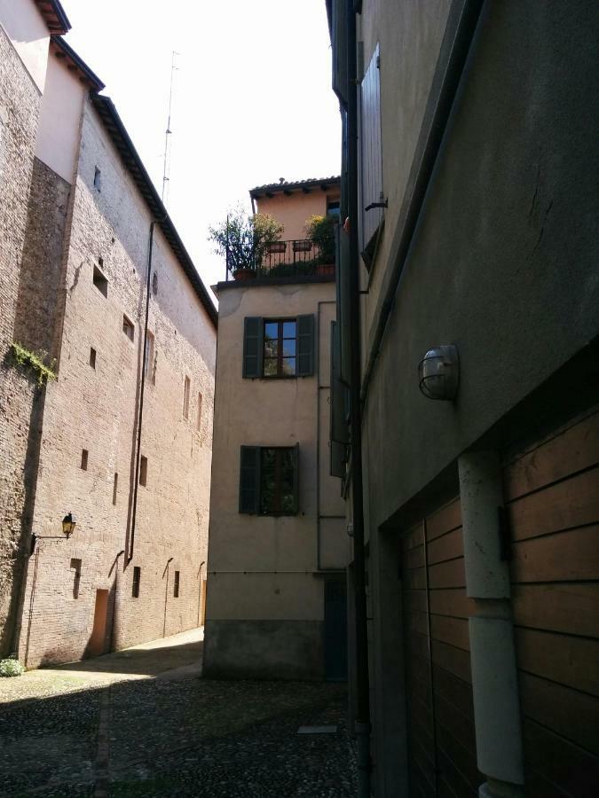 Honey House Parma Apartment ภายนอก รูปภาพ