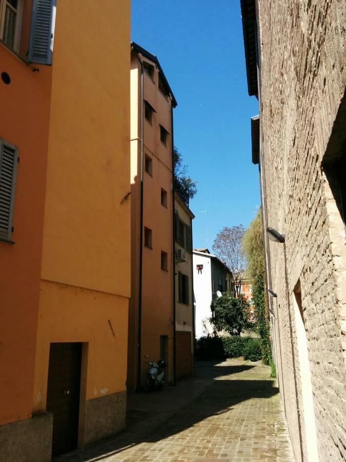Honey House Parma Apartment ภายนอก รูปภาพ