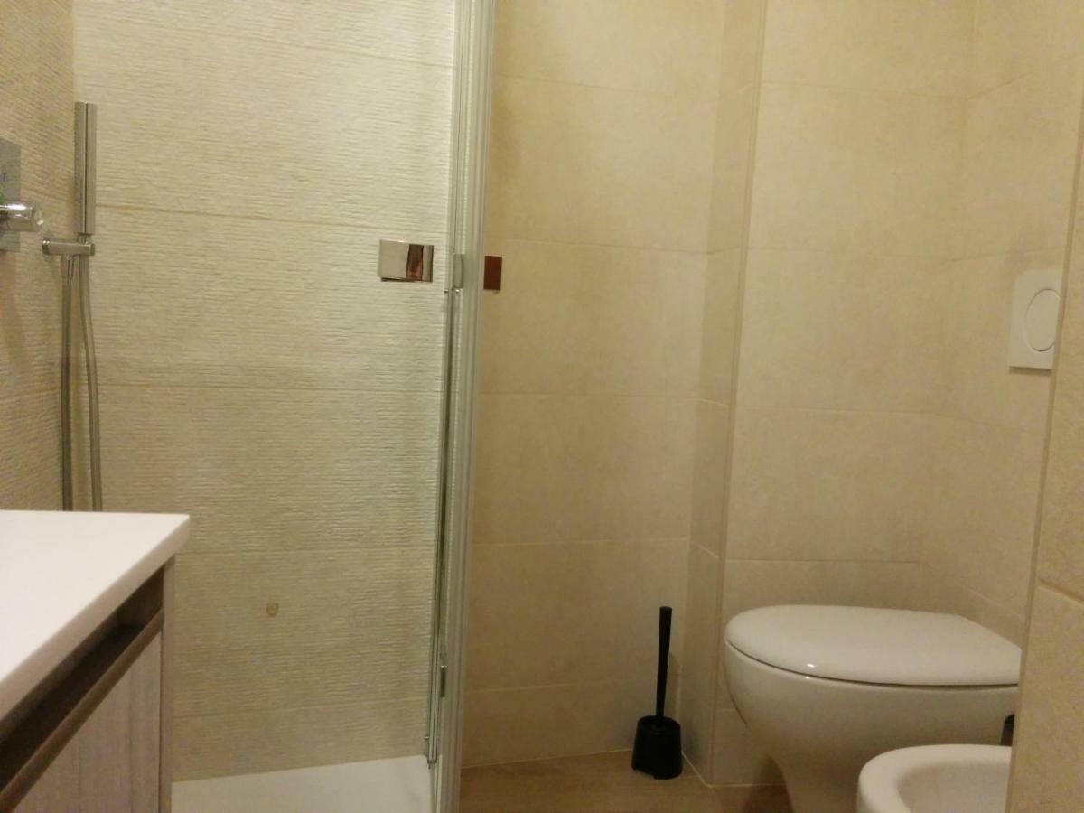 Honey House Parma Apartment ภายนอก รูปภาพ